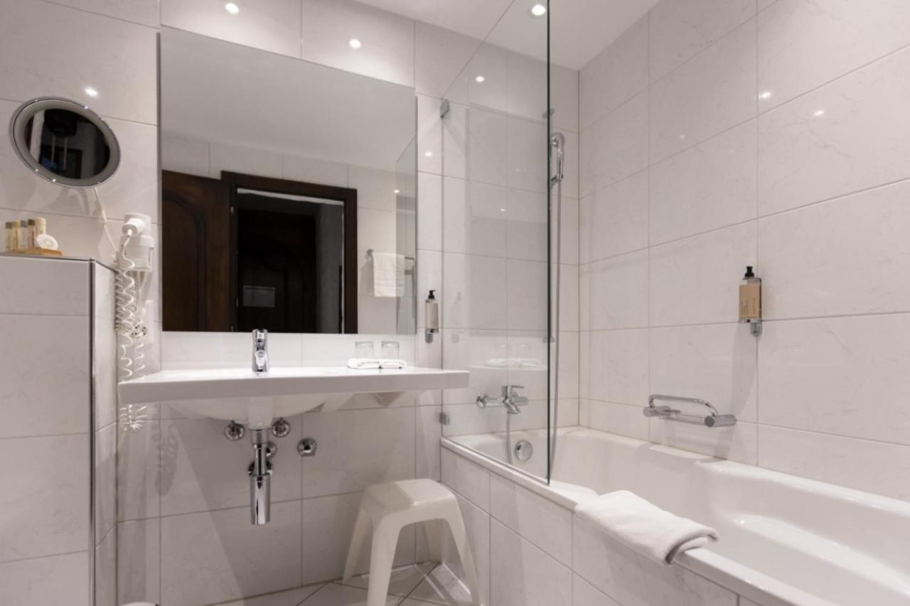 Hotel Swiss-chalet Merlischachen - Romantik Schloss-hotel Am 4*