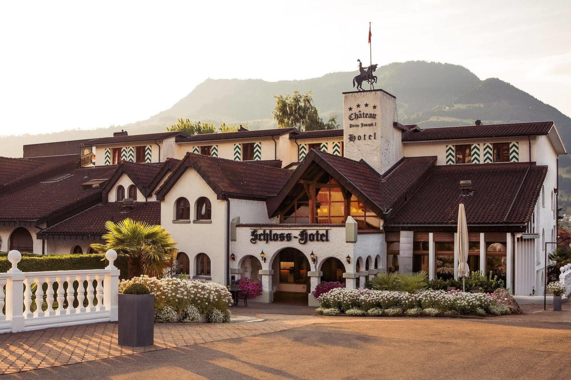 Hotel Swiss-chalet Merlischachen - Romantik Schloss-hotel Am