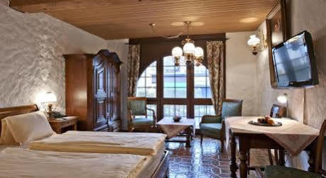 Swiss-chalet Merlischachen - Romantik Schloss-hotel Am Hotel